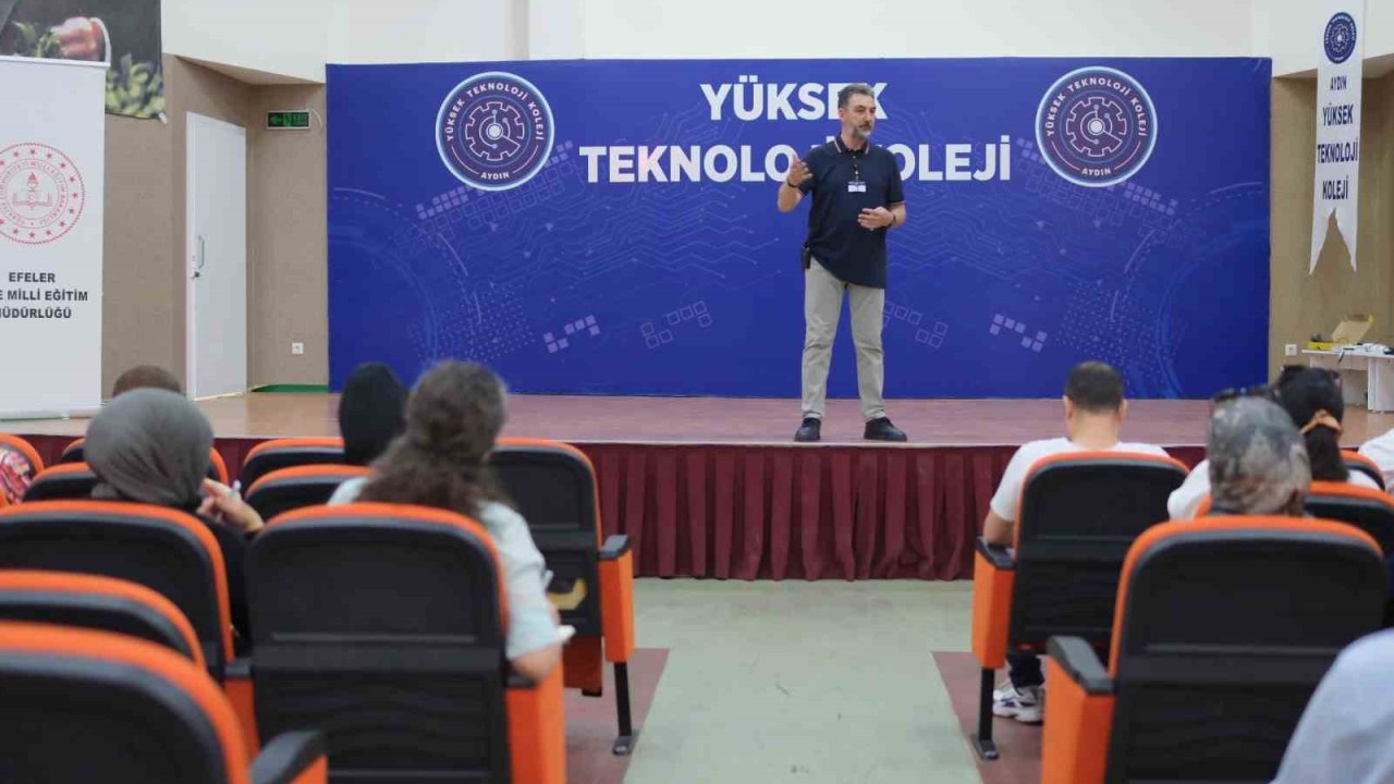 Yüksek Teknoloji Koleji koordinatörü Dr. Başaran, yapay zeka eğitiminin müfredata eklenmesini değerlendirdi