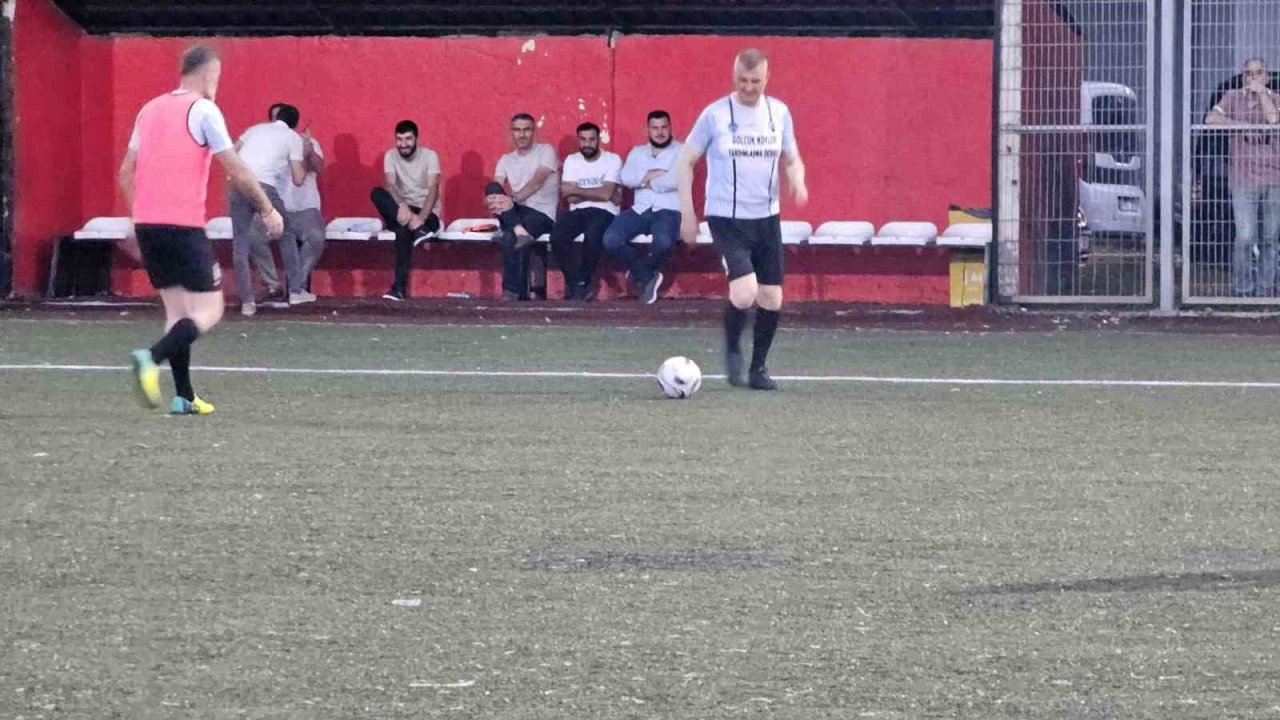 Gölcük’te köyler arası futbol heyecanı