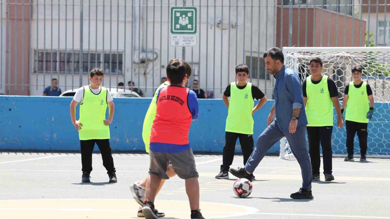 Bağcılar’da çocuklar yaz tatilini spor yaparak geçiriyor