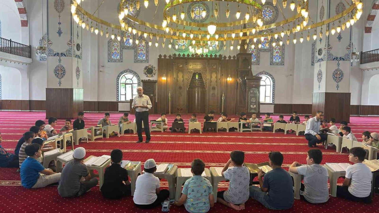 Van’da yaz Kur’an kursları çocuk sesleriyle şenlendi