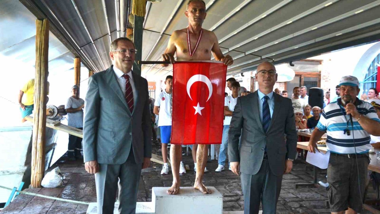 Ayvalık’ta 99. Denizcilik ve Kabotaj Bayramı coşkuyla kutlandı