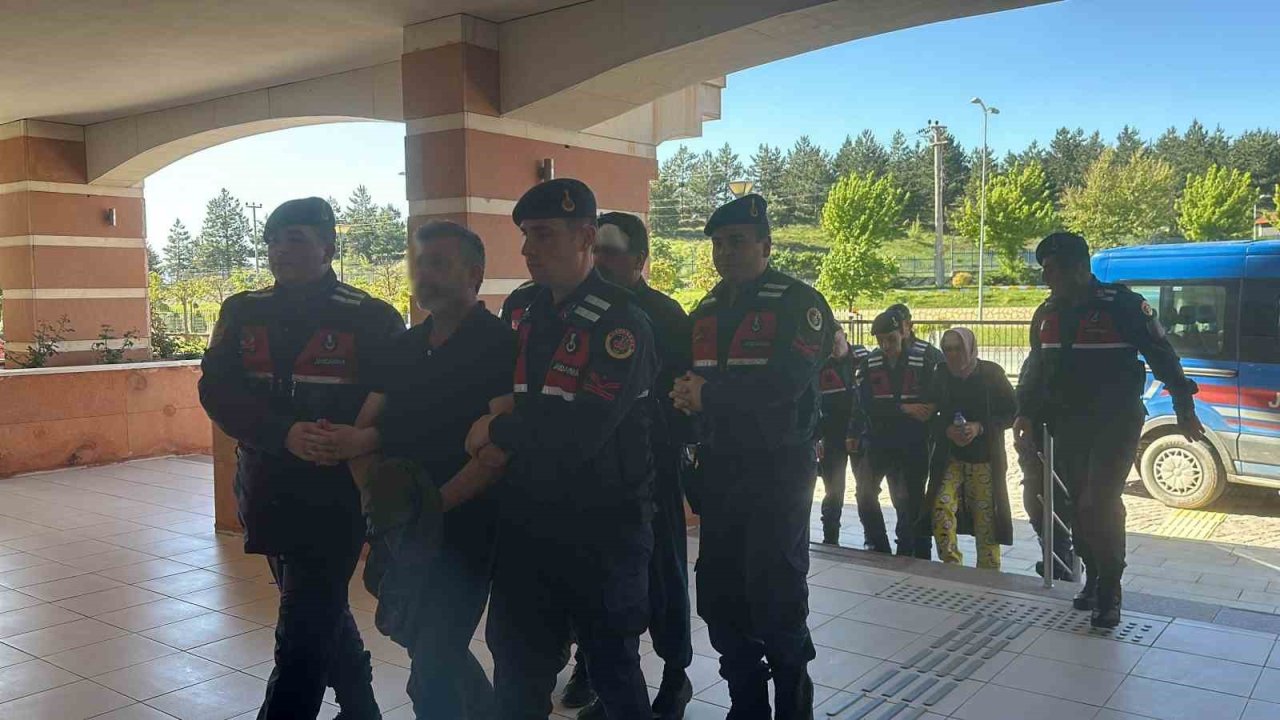 Kan donduran cinayetin sanığı ‘pişmanım’ diyerek ölen vatandaşın ailesine baş sağlığı diledi