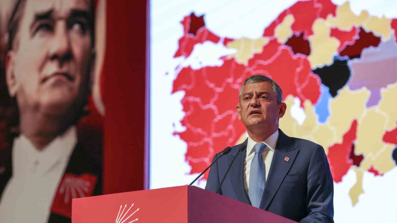 CHP Genel Başkanı Özel, "100 Karası" programına katıldı