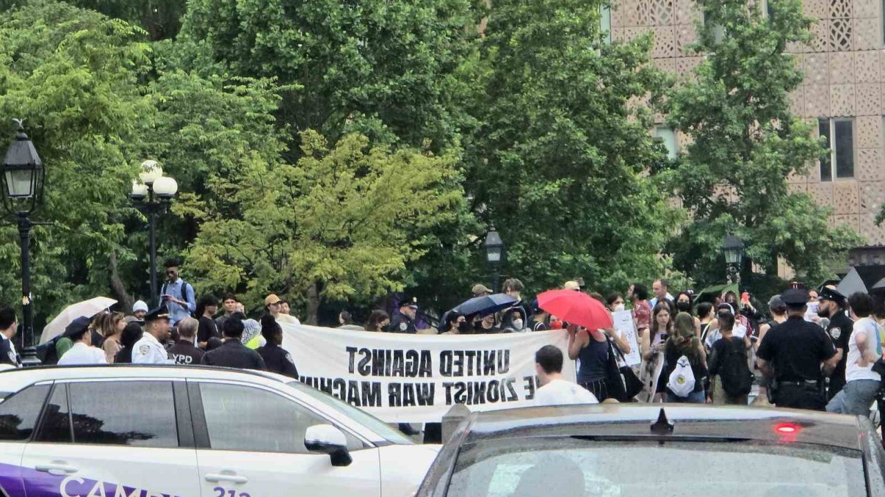 New York’ta Trump ve Netanyahu karşıtı protesto: "Özgür Filistin, Özgür İran"