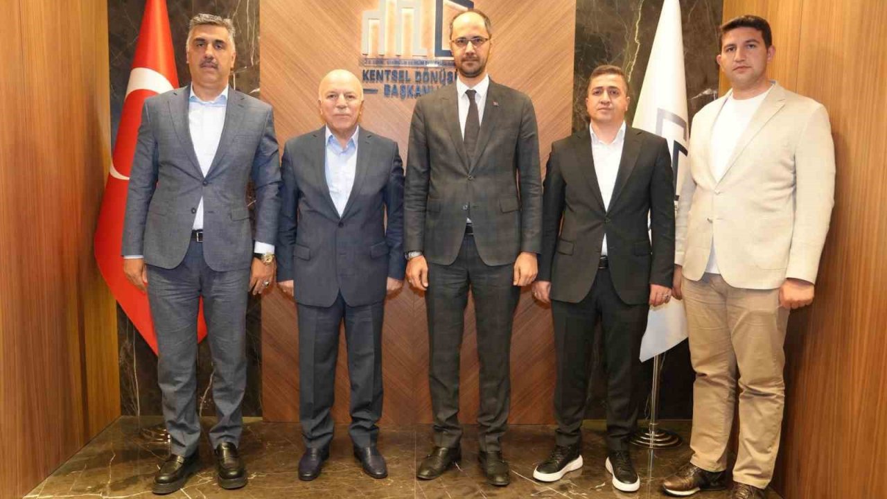 Başkan Sekmen’den kentsel dönüşüm mesaisi