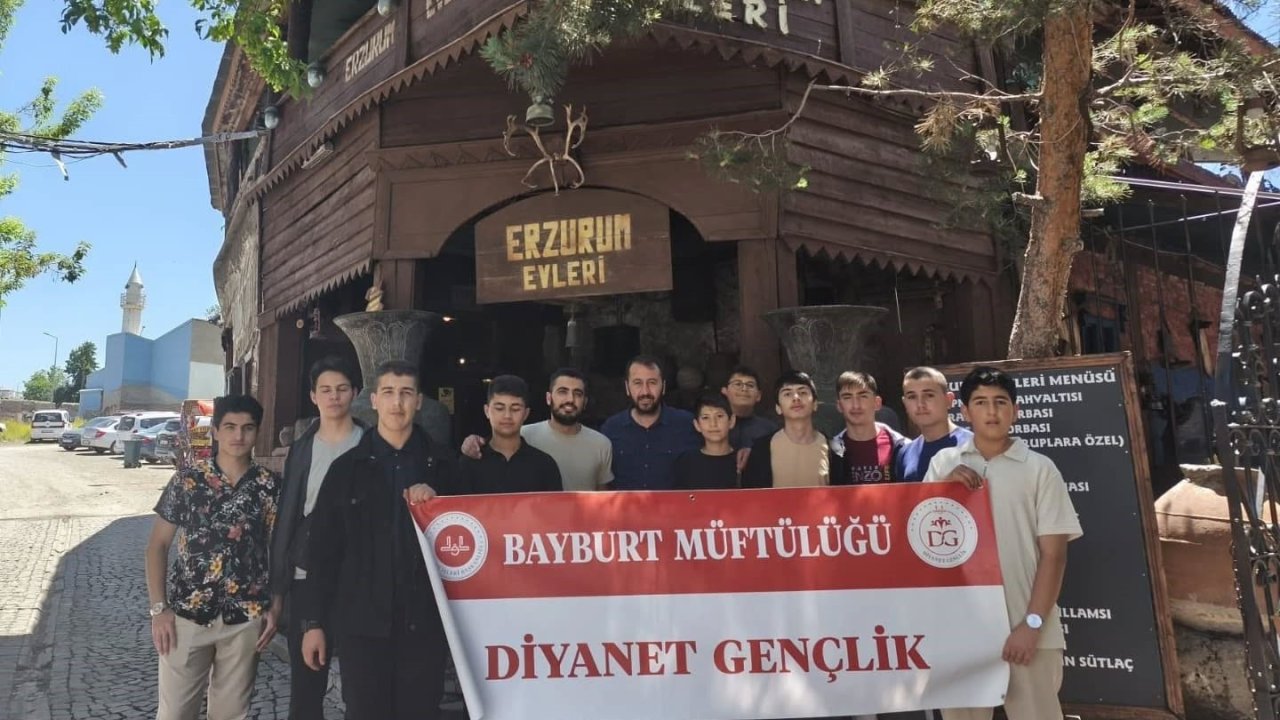 Bayburt’ta lise öğrencilerine yönelik tarih ve kültür gezisi düzenlendi