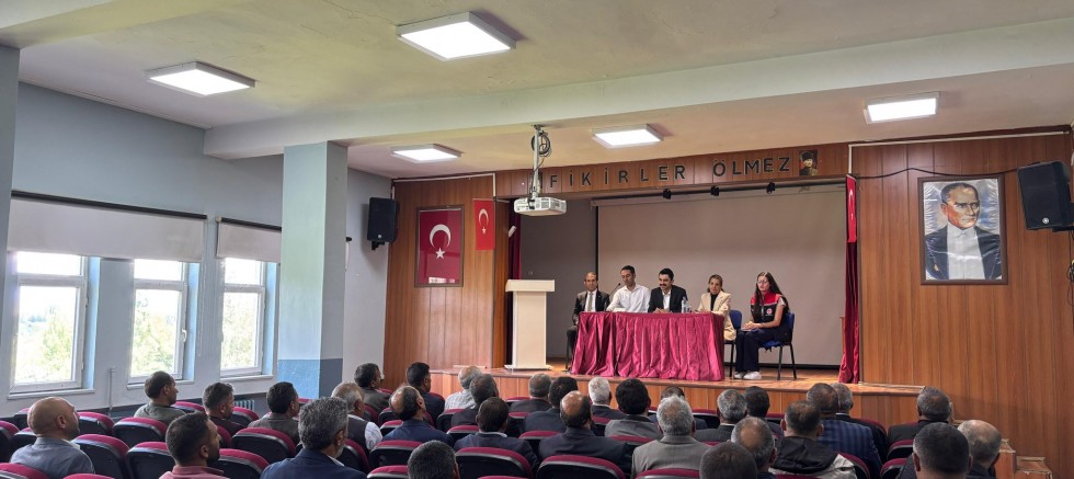 Susuz Kaymakamı Tutal, Muhtarlarla Toplantı Düzenledi