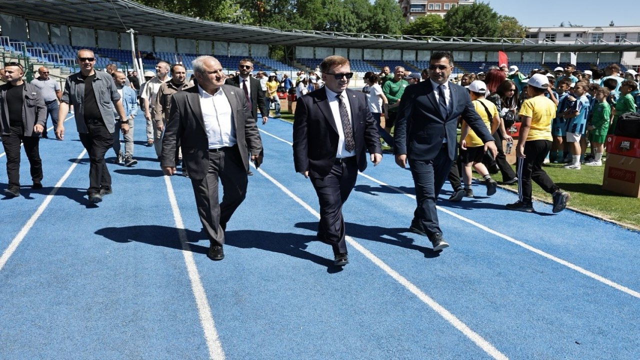 Kütahya’da Yaz Spor Okulları coşkuyla açıldı