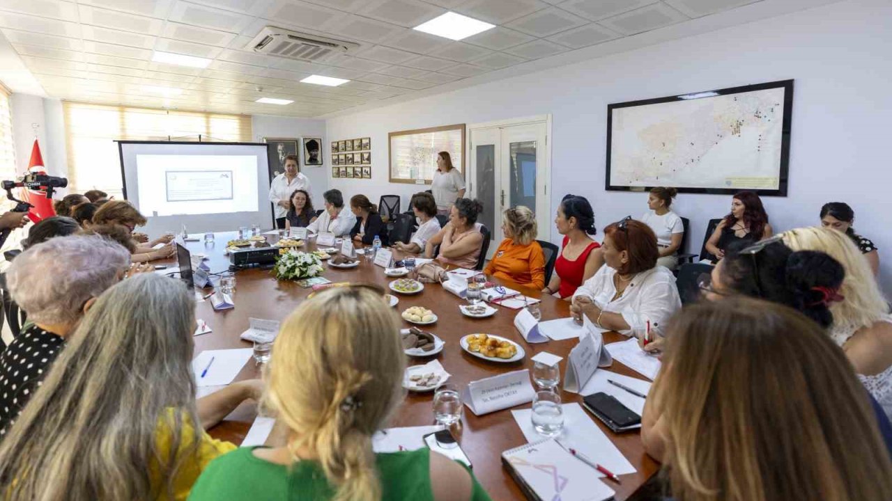 Mersin’de kadınları güçlendiren ’pazartesi buluşmaları’ sürüyor