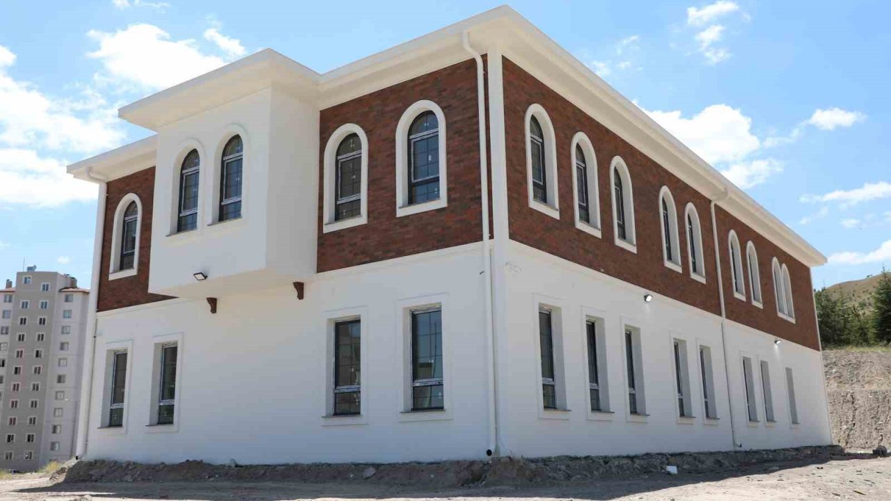 Kocatepe Diyanet Eğitim Ve Kültür Merkezi hızla tamamlanıyor