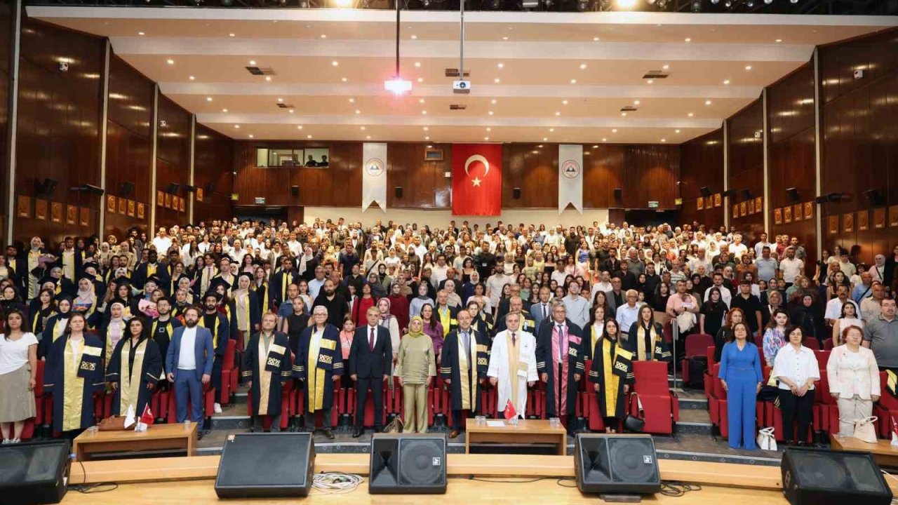 ERÜ Fen Fakültesi 2024-2025 mezunlarını verdi