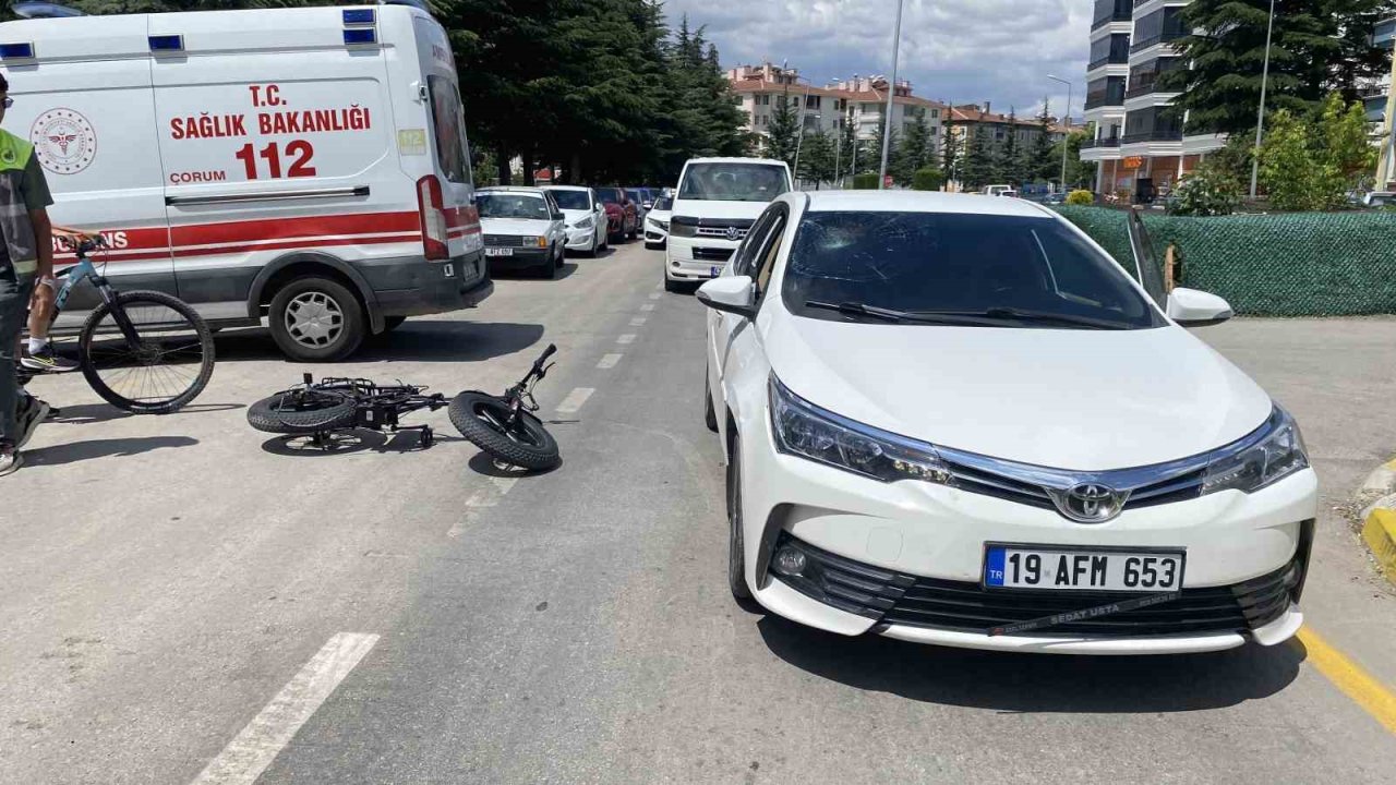 Çorum’da otomobil ile elektrikli bisiklet çarpıştı: 1 yaralı