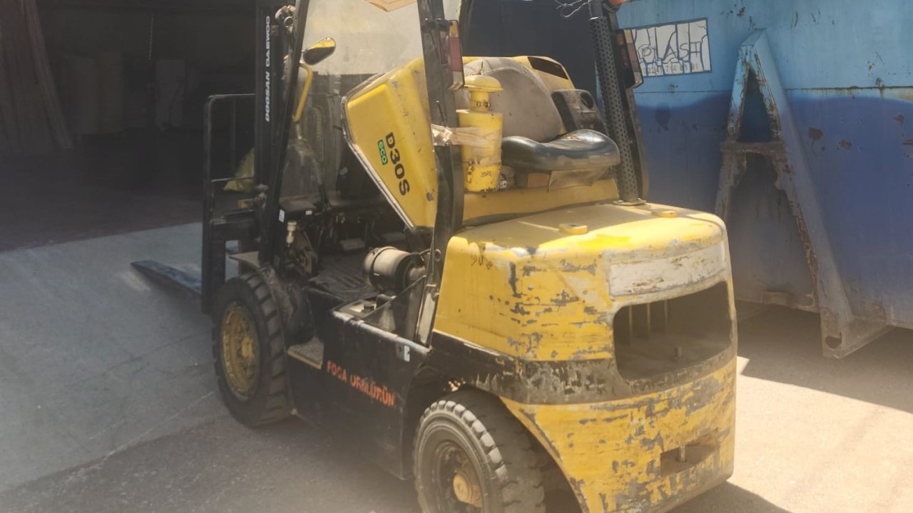İnegöl’de forkliftle çarpışan motosikletli ağır yaralandı