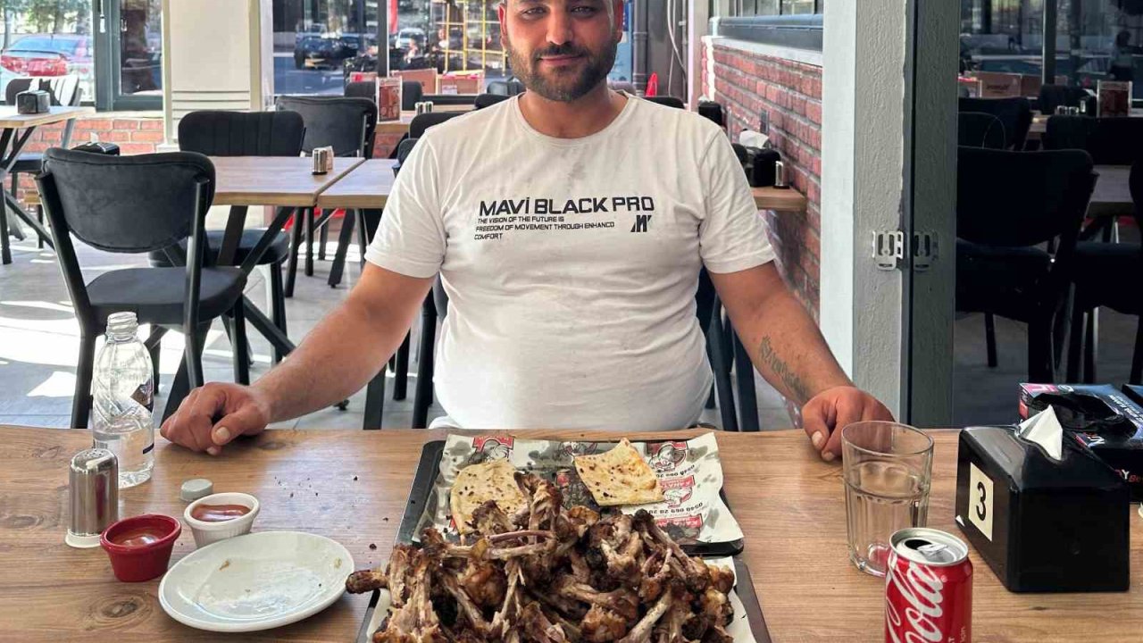 1 saatte 100 kanat yiyip üstüne 15 bin lira kazandı