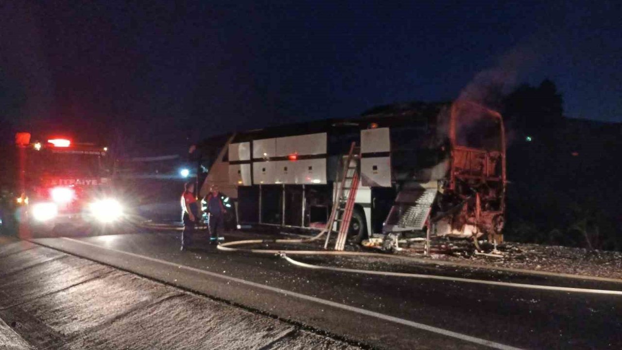 İşçi servis otobüsünde korkutan yangın