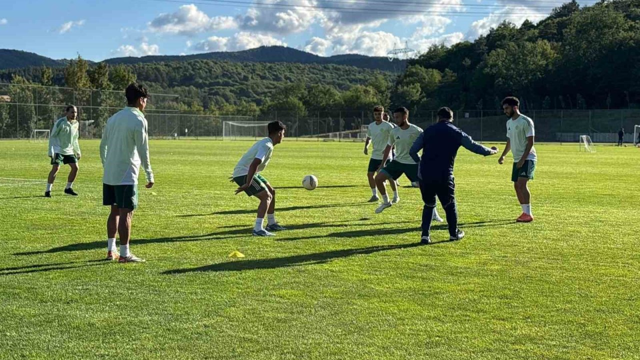 Esenler Erokspor, Bolu’da güç depoluyor