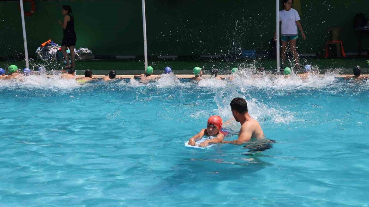 Turgutlu’da çocuklar yaz spor okullarıyla hem eğleniyor hem öğreniyor