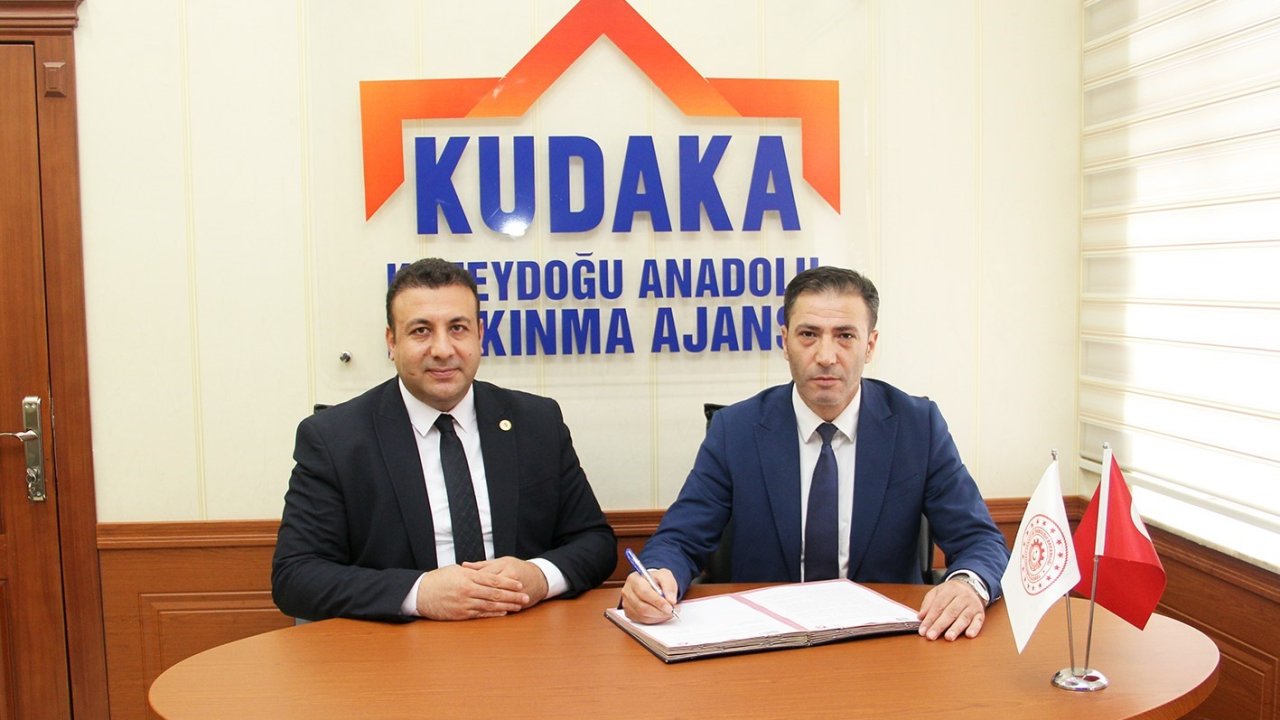 Çat barajı seyir alanı ve yöresel pazar için hazırlıklar başladı