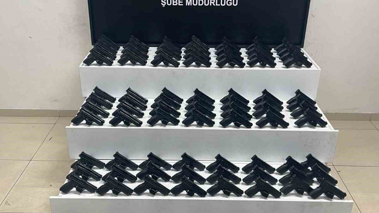 Konya’da silah ve kaçak sigara operasyonu