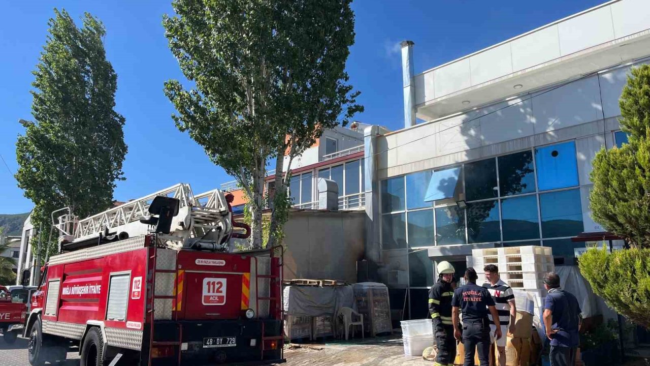 Menteşe’de baca yangını