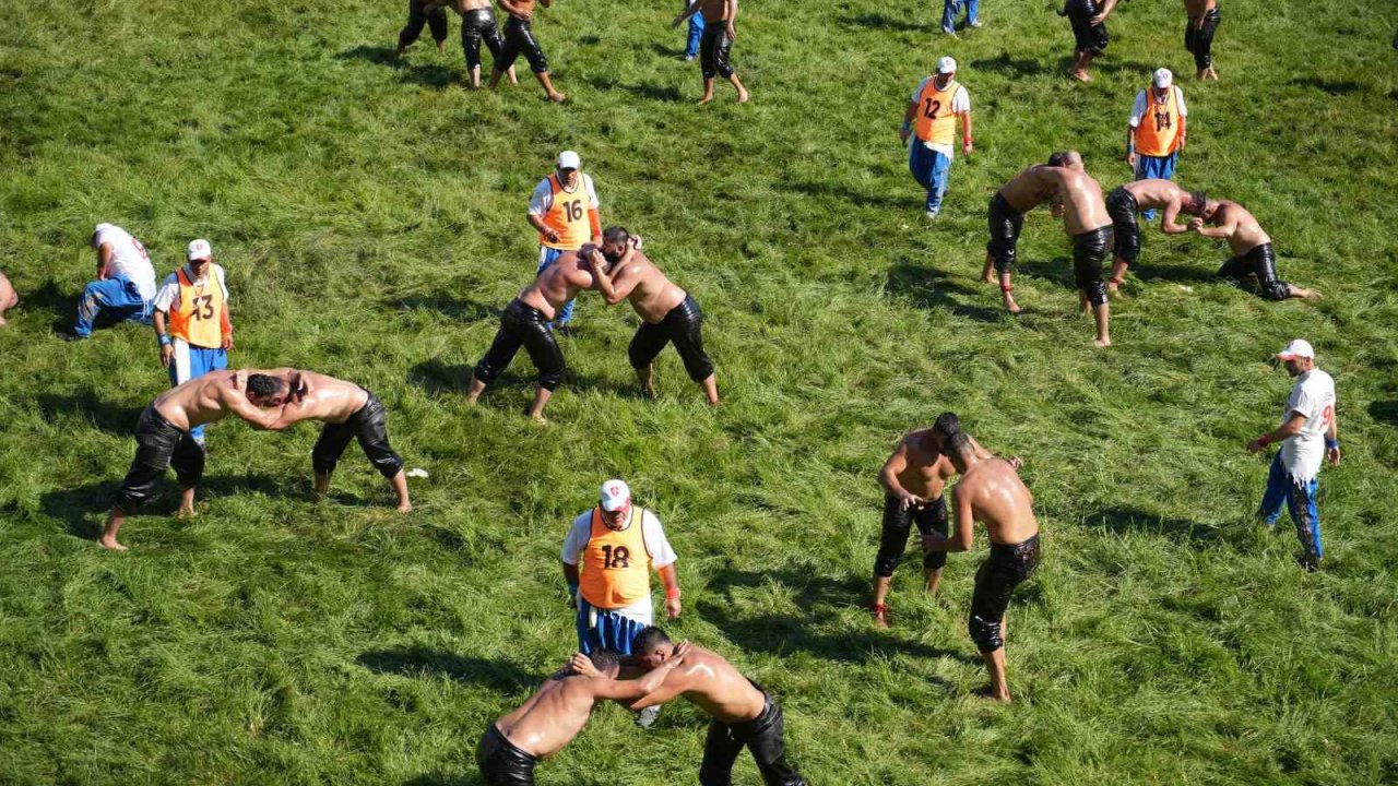 Edirne’de Kırkpınar Yağlı Güreşleri başladı