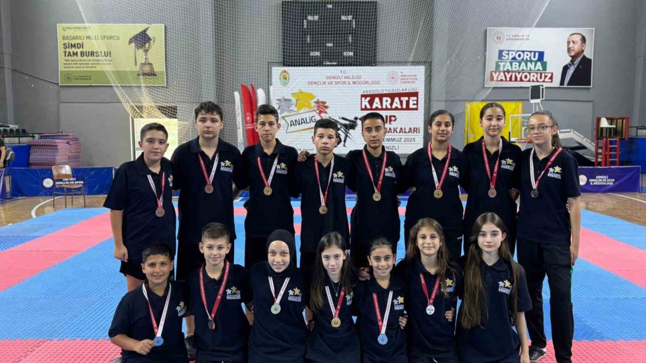 Manisalı kız ve erkek karateciler Analig Bölge şampiyonu oldu