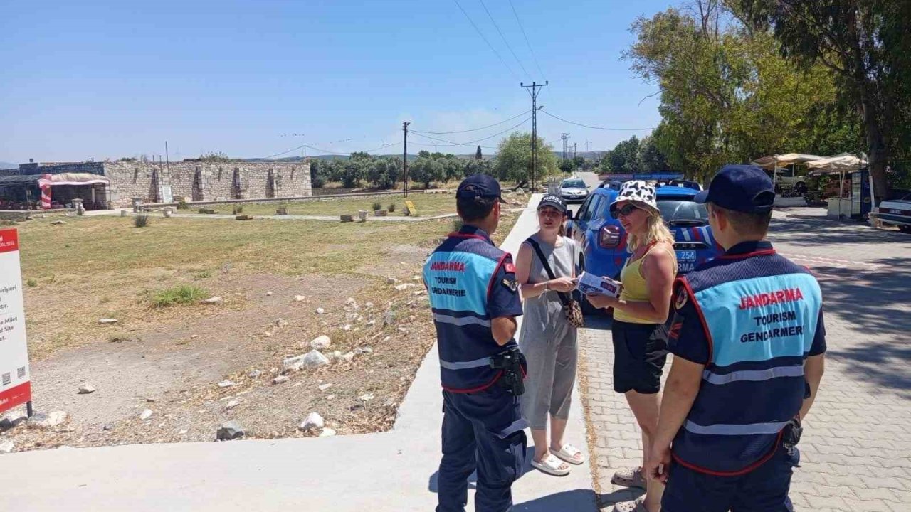 Didim jandarması vatandaşları bilgilendirdi