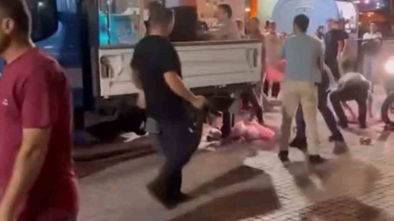 Bursa’da seyyar satıcılar ile zabıta arasında gerginlik