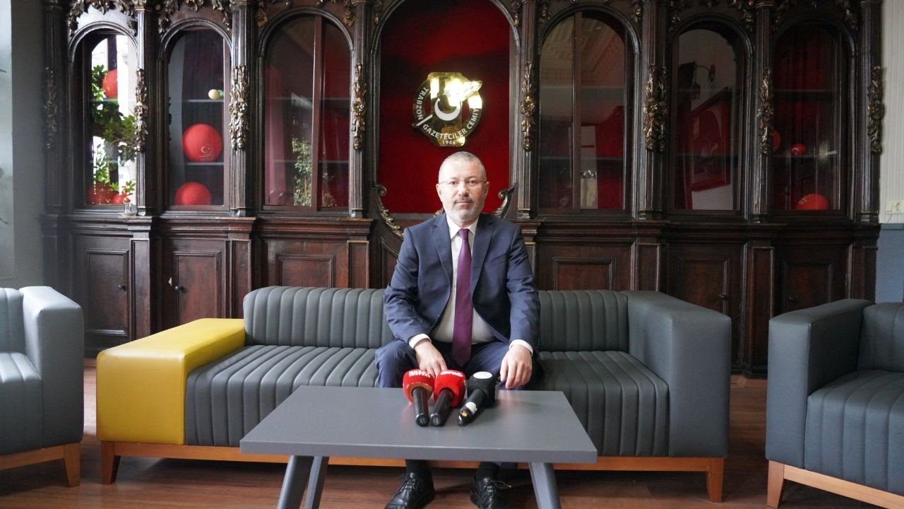 Rektör Kırışık, Trabzon Gazeteciler Cemiyetinde gazetecilerle bir araya geldi