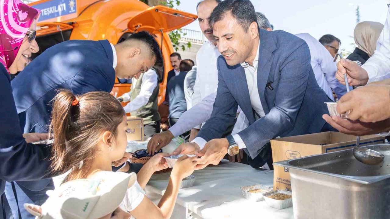 AK Parti Konya’dan aşure ikramı