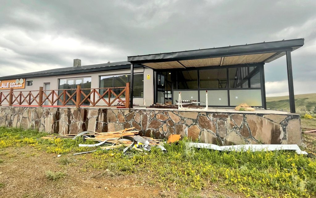 Susuz Şelalesine Kış Bahçesi eklendi