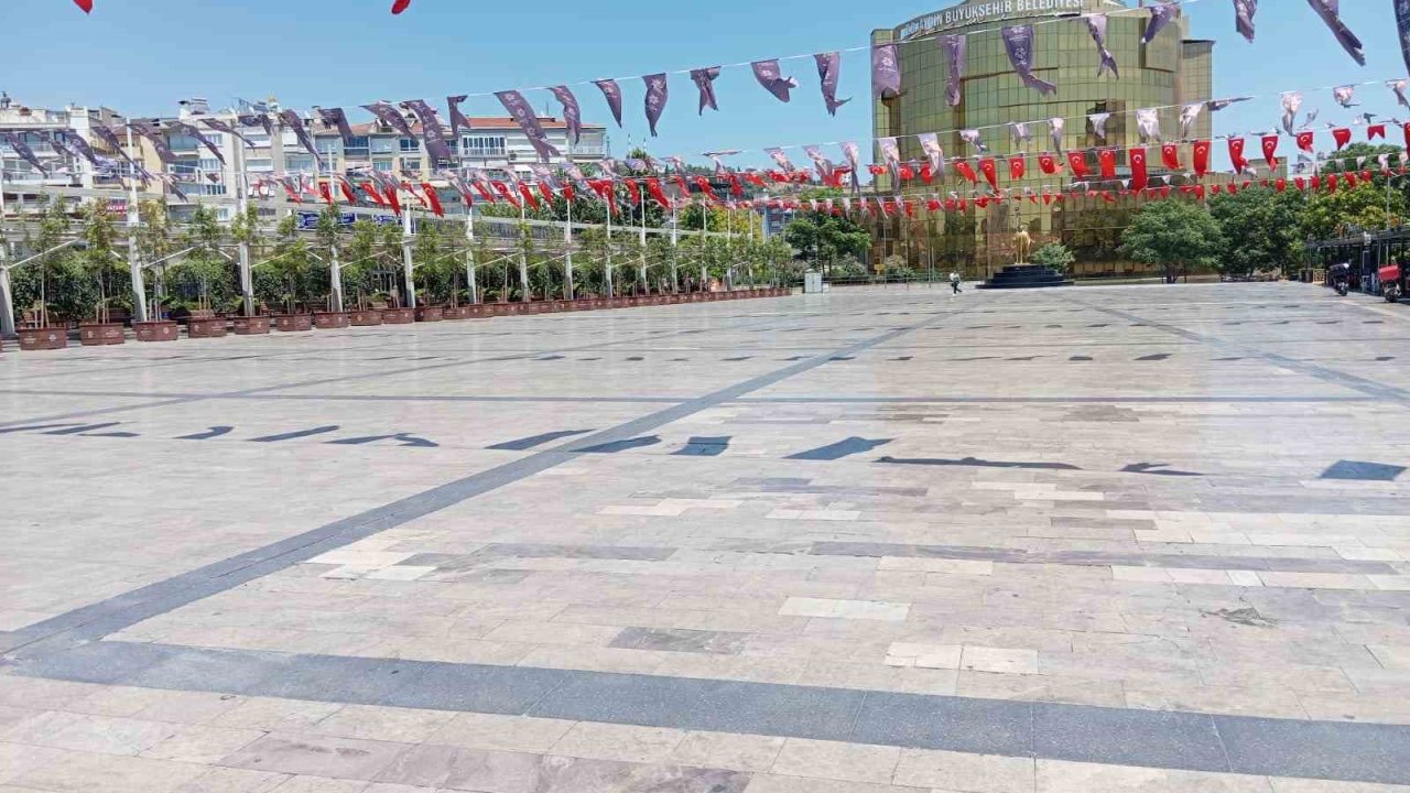 Aydın’da kavurucu sıcaklar sokakları boşalttı