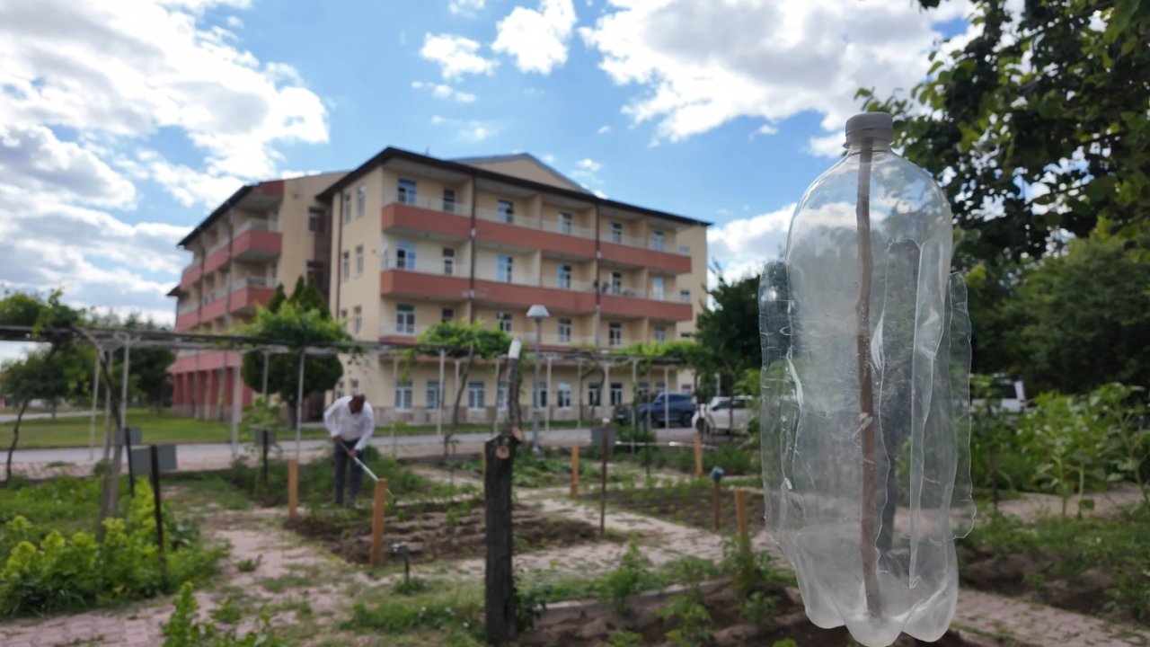 Huzurevi’ndeki yaşlı çınarlar; hobi bahçesi ile toprakları yeşertiyor