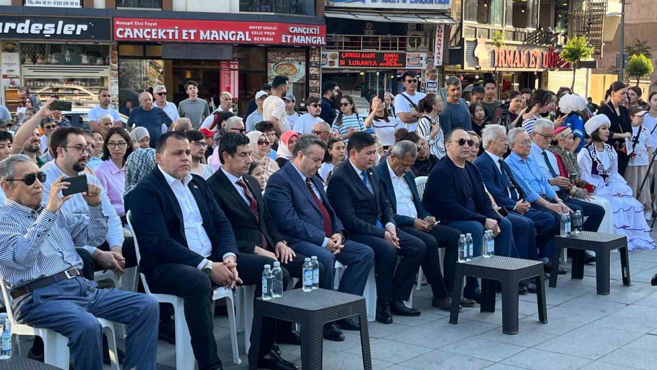 Zeytinburnu’nda "Ulusal Dombra Günü" etkinliği düzenlendi