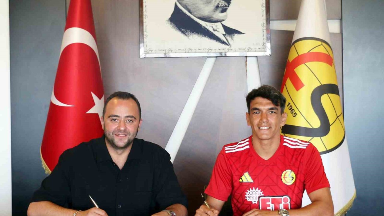 Eskişehirspor, kanat oyuncusu Akın Akman ile anlaştı