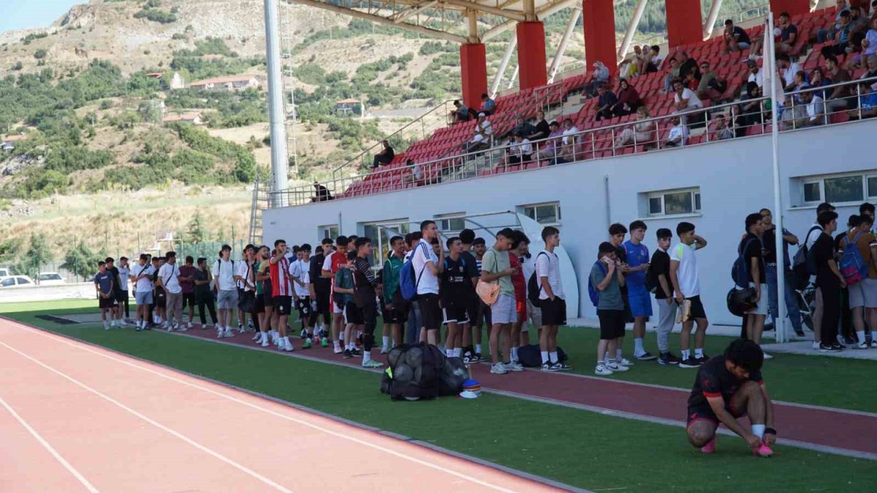 Isparta32spor seçmelerine ilk gün 300’e yakın genç katıldı
