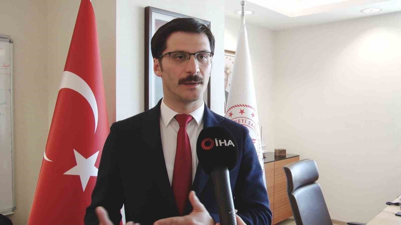 Halk Sağlığı Genel Müdürü Demirkol: "11.00 - 16.00 arası zorunlu olmadıkça dışarı çıkmayın"