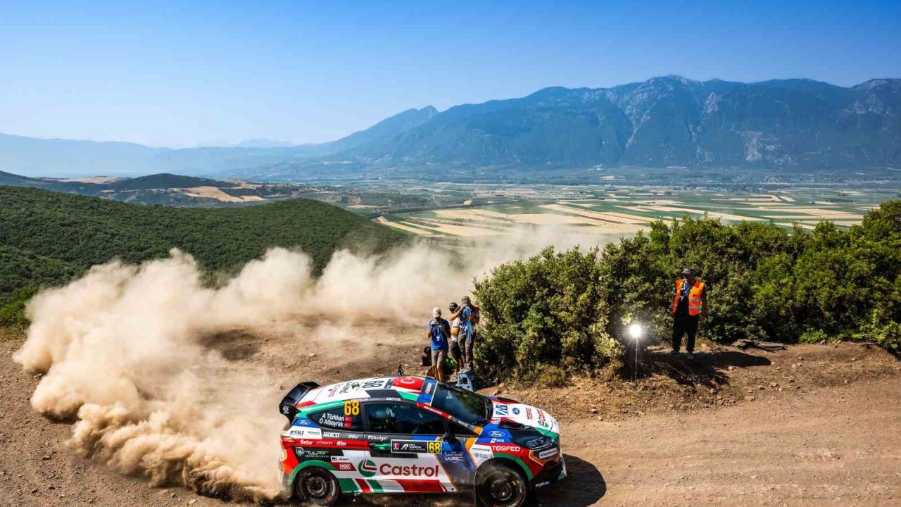 "JWRC’de Türk Rüzgarı: Ali Türkkan dünya sahnesinde zafer yazdı