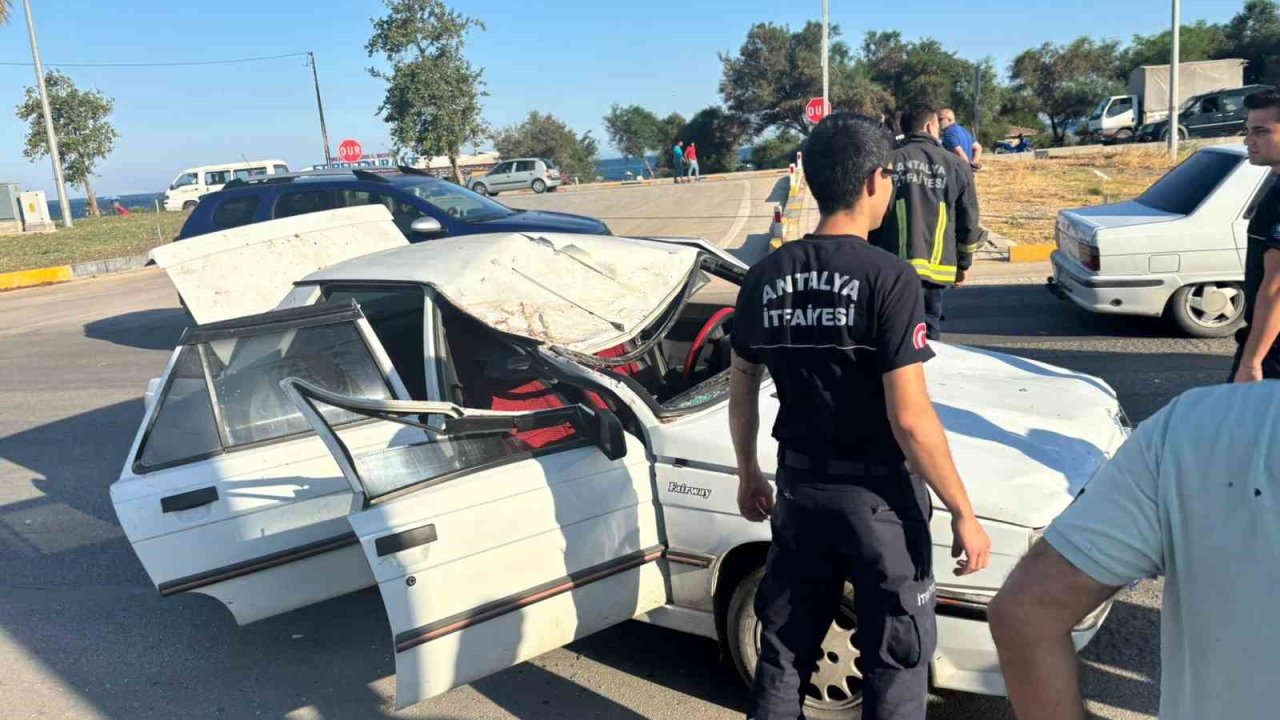 Başıboş gezen at kazaya neden oldu: 3 kişi yaralandı