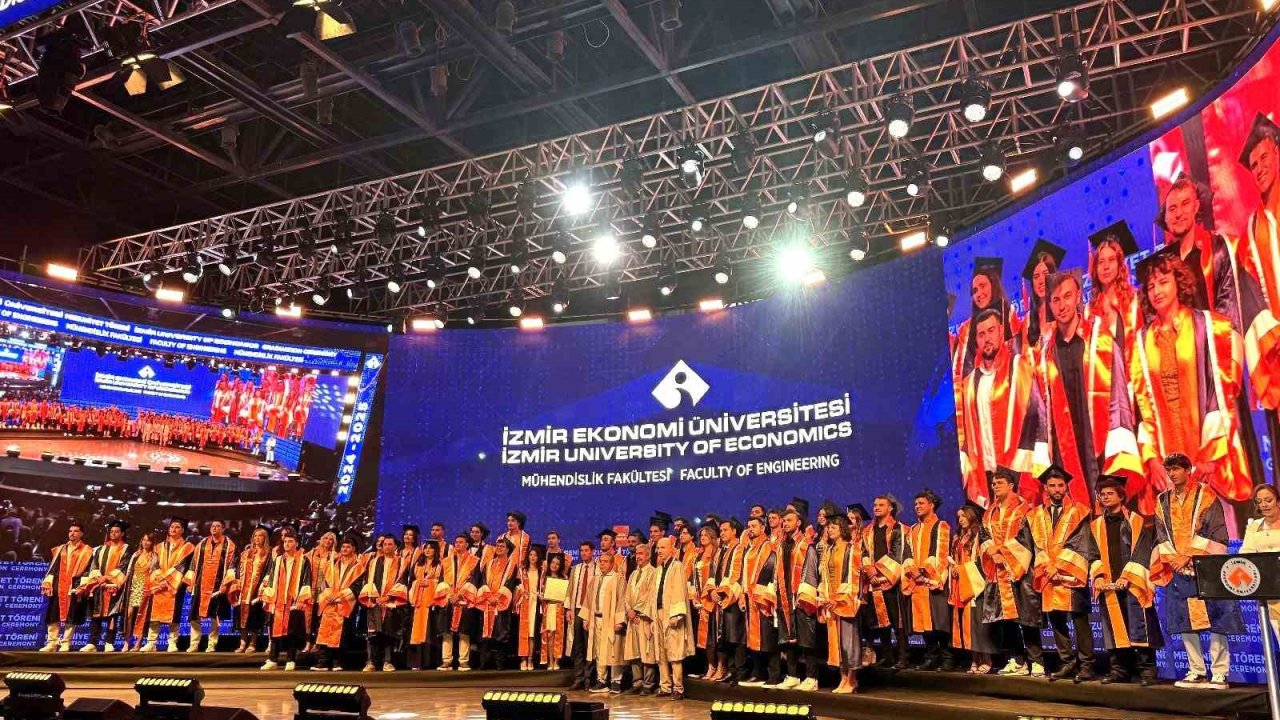 Mezunlarını uğurlayan İzmir Ekonomi’de 4 günlük şölen
