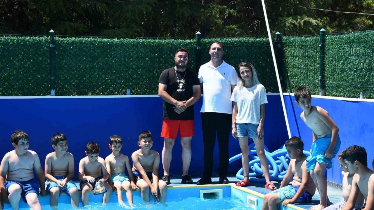 Beylikova’da çocuklara yüzme kursu açıldı