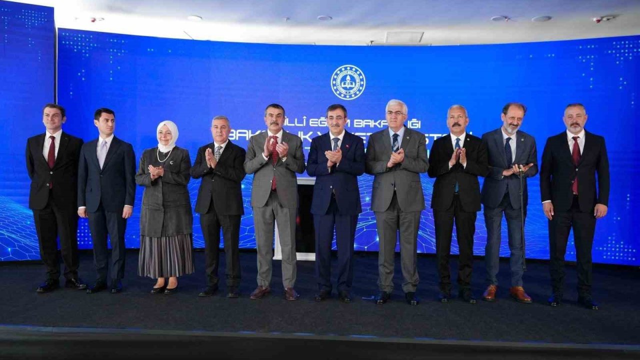 Cumhurbaşkanı Yardımcısı Yılmaz: "Teknoloji dar bir zümrenin kontrolünde olursa toplumsal eşitsizlikleri derinleştirebilir"