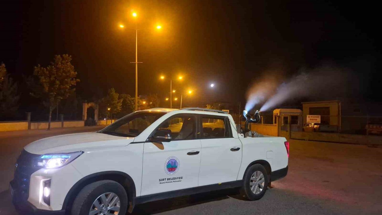Siirt’te temizlik ve ilaçlama çalışmaları sürüyor
