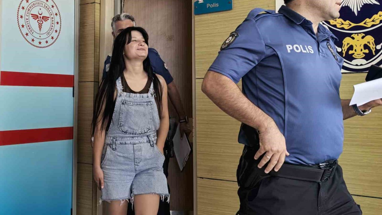 Bursa’da genç kızlar arasında bıçaklı kavga: 1 yaralı