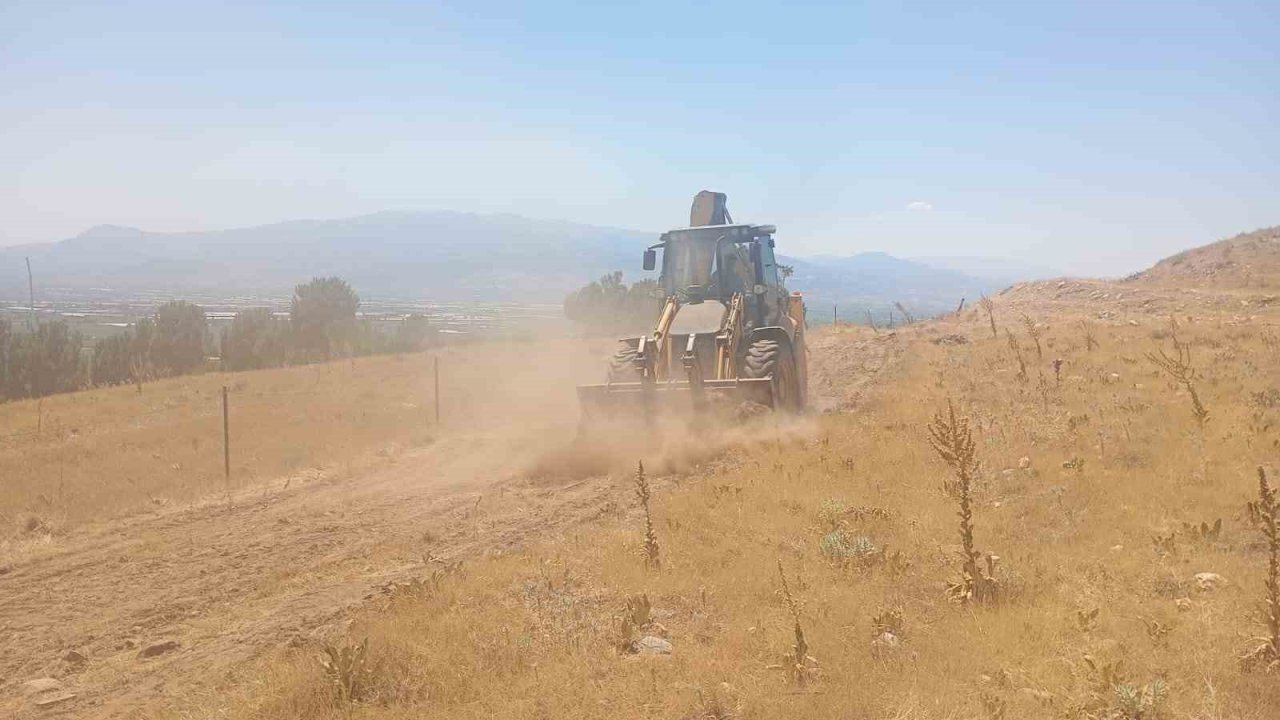 Sarıgöl Çavuşlar Mahallesi orman yangınlarına karşı önlemini aldı