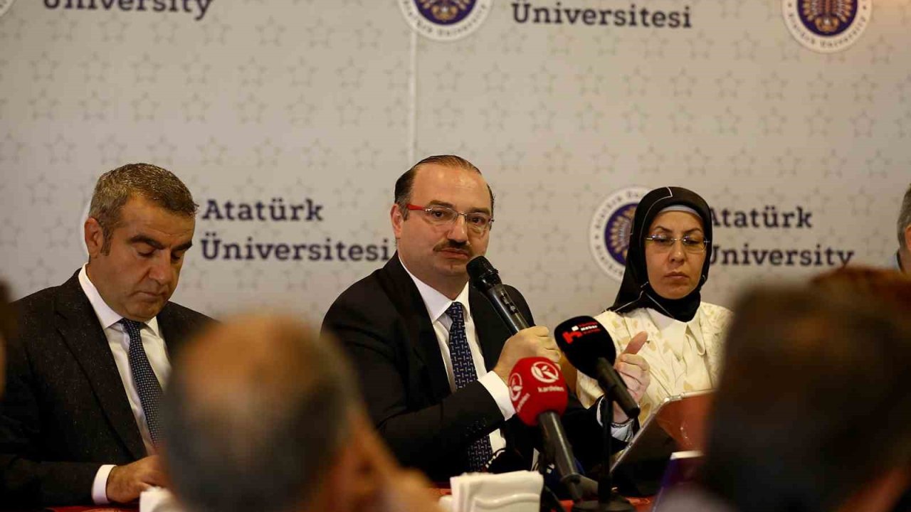 Rektör Hacımüftüoğlu, basınla buluştu