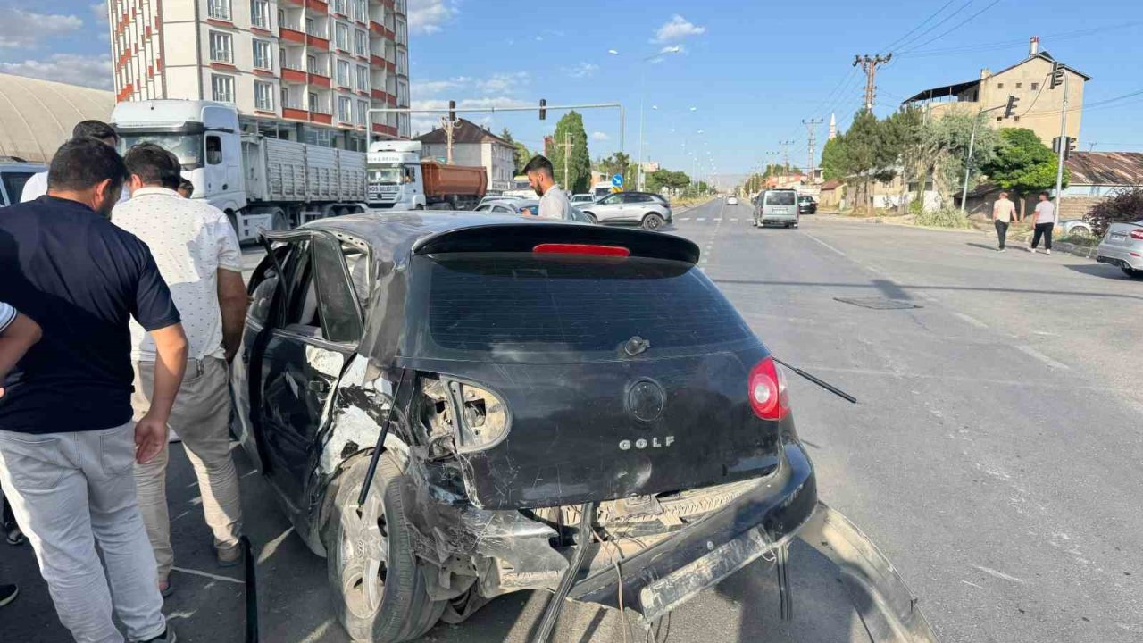 Patnos’ta trafik kazası: 3 yaralı