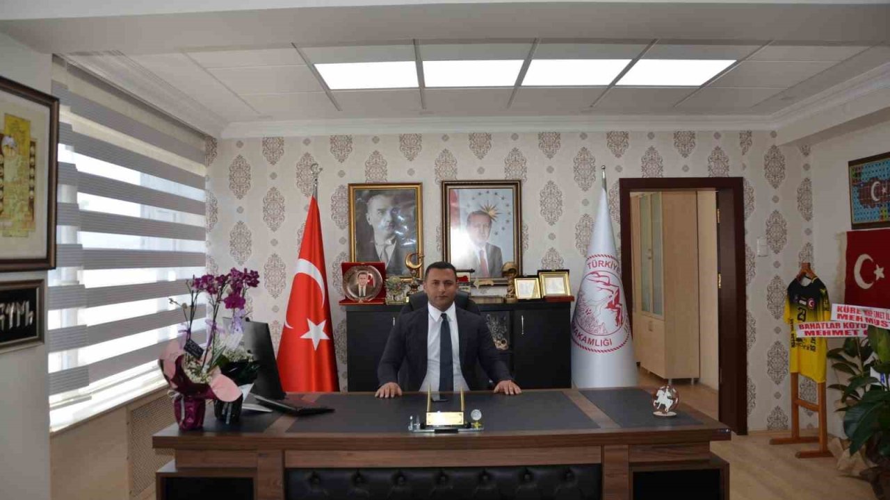 Emet Kaymakamı Mehmet Alperen Başkapan görevine başladı