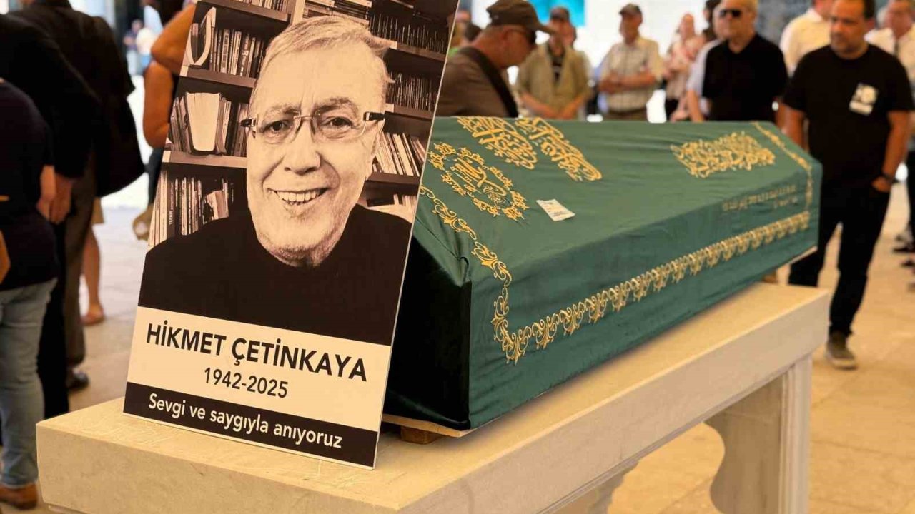 Gazeteci ve yazar Hikmet Çetinkaya son yolculuğuna uğurlandı