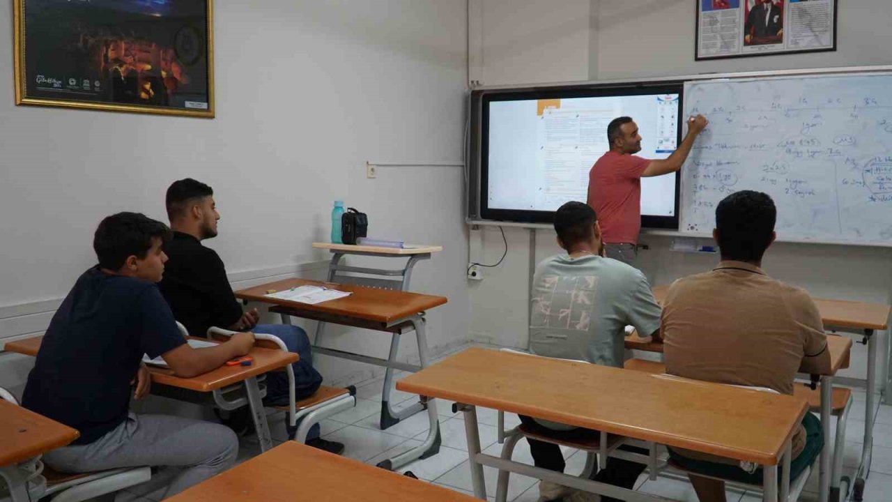 Şanlıurfa’da üniversite adaylarına destek kursu başladı